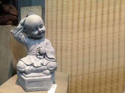 可愛(ài)摸頭小沙彌